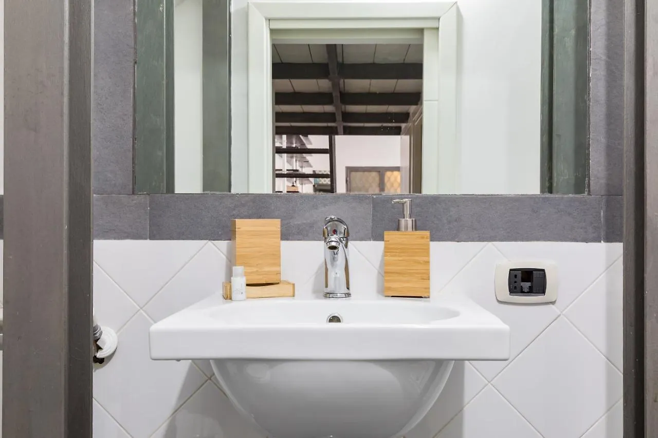 Trevi Fountain Modern Loft Apartment Rom 0*,  Italien