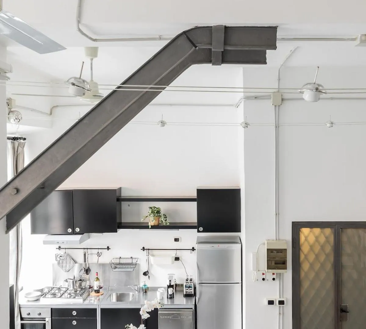Trevi Fountain Modern Loft Apartment Roma